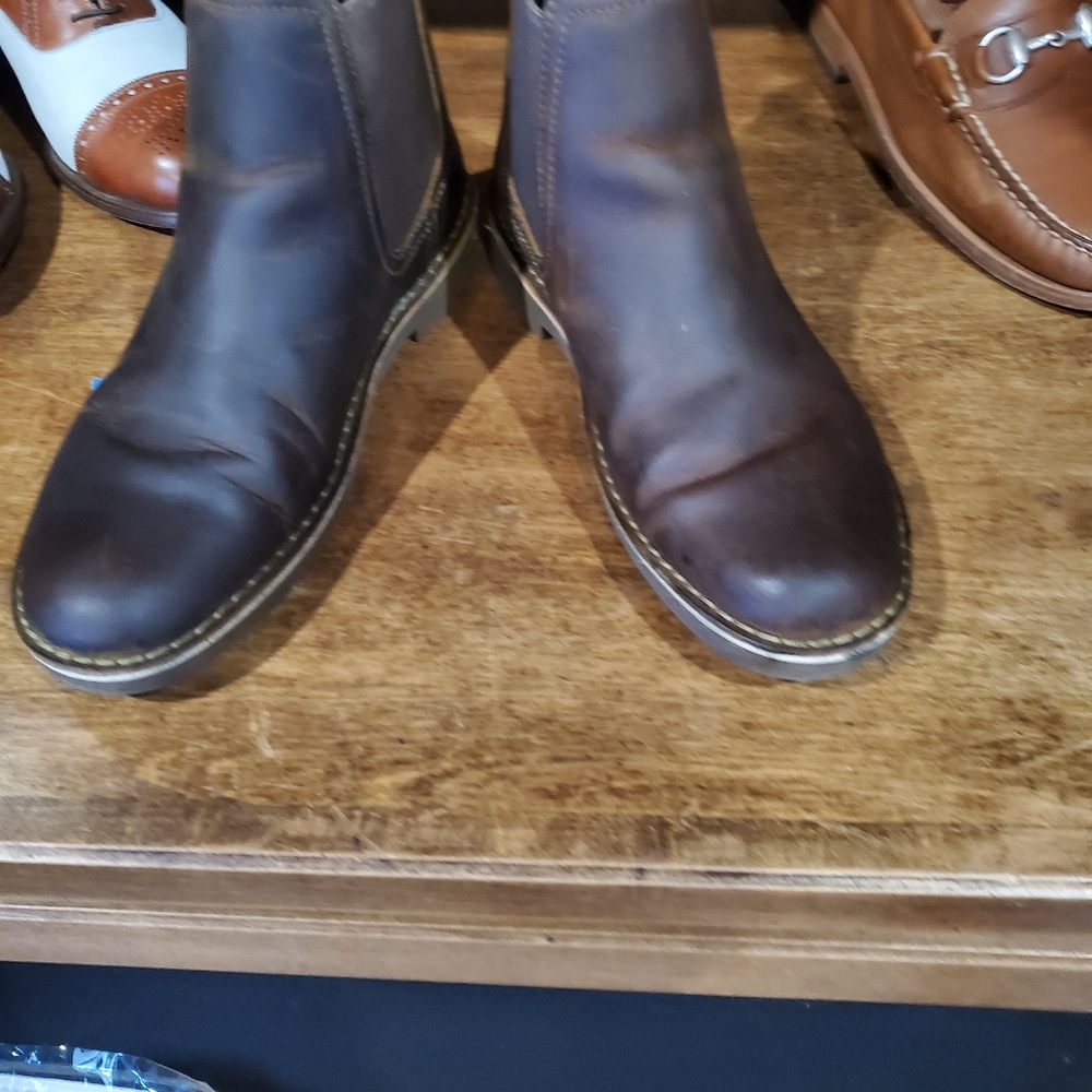 Clark's Clarkdale Hall beeswax leather boots, 8.5 M Like New!